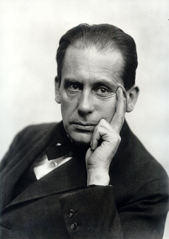 Britain and the Arrival of Early Modernism: Gropius, Fry, Mendelsohn, and Chermayeff