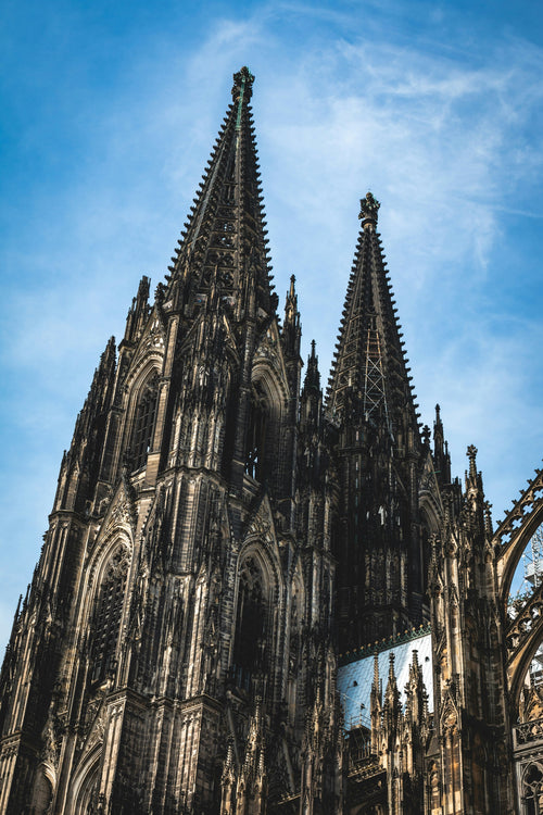 Gothic Architecture Explained: Pointed Arches, Stained Glass & Medieval Cathedrals