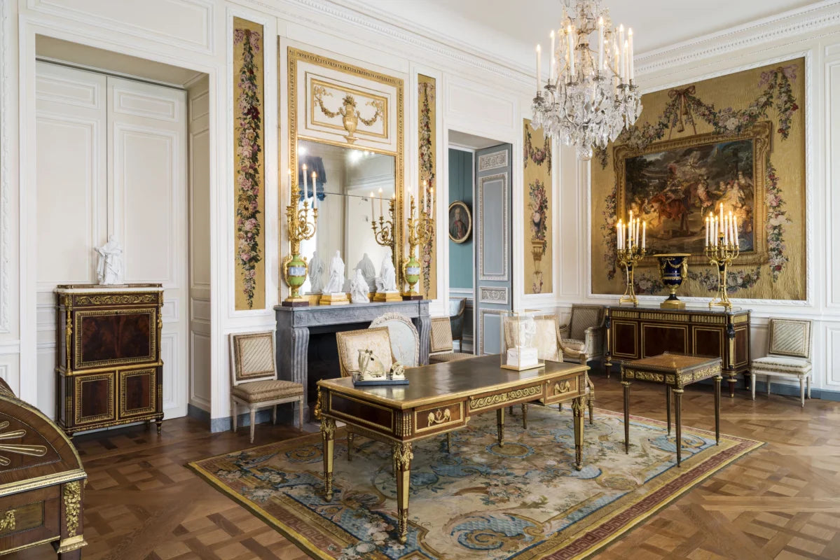 Neoclassical Furniture: A Complete Guide to Timeless Elegance